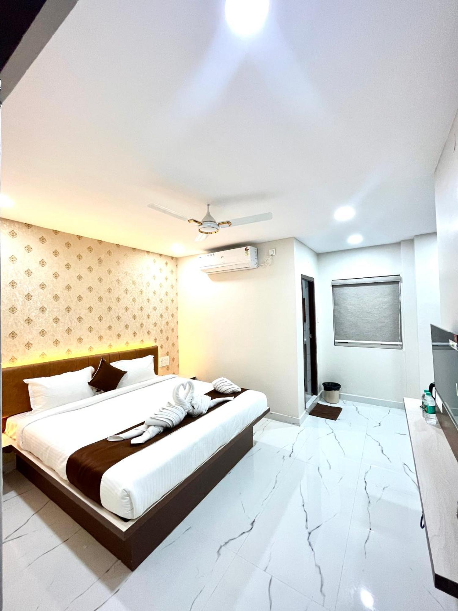 Hotel Mithra Grand Haïdarabad Extérieur photo