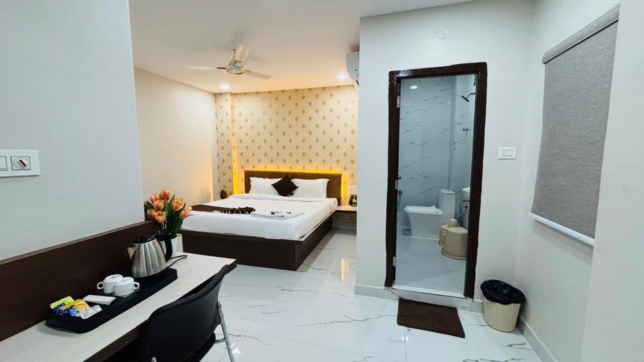 Hotel Mithra Grand Haïdarabad Extérieur photo